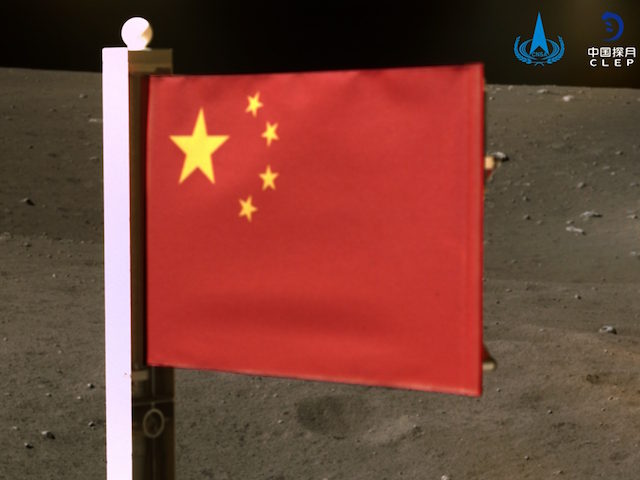 Chinese drone puts flag on the moon, December 4, 2020