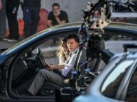 Celebrities Praise Tom Cruises Freak Out on 'Mission Impossible' Crew