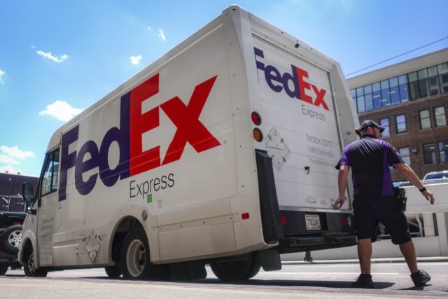 Demand for deliveries pushes FedEx 2Q profit to $1.2 billion - Breitbart