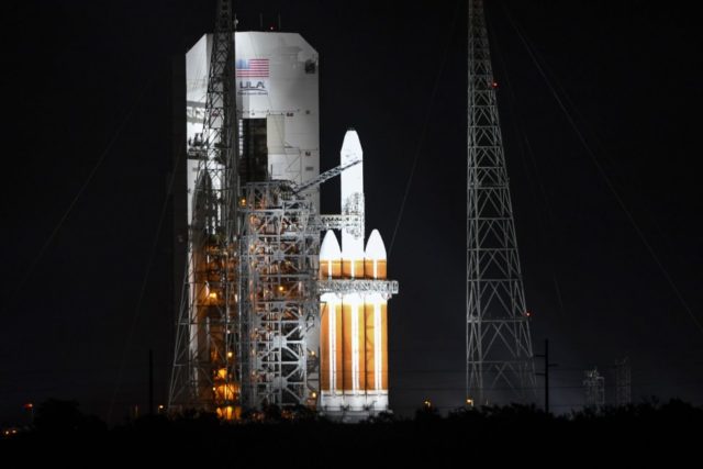 U.S. rocket launches secret spy satellite into space