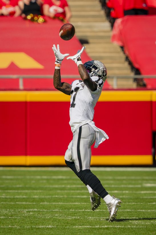 Las Vegas Raiders put rookie WR Henry Ruggs III on COVID19 list