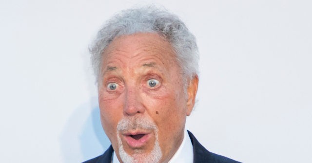 Tom Jones says ‘now I’m bulletproof’ after 2 doses of vaccine against the virus