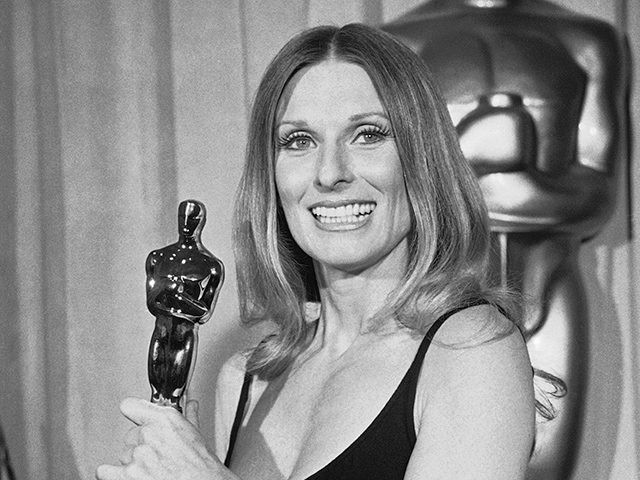 Cloris Leachman poses with Oscars after she was named ?best supporting actress? at the ann