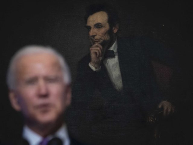 Biden and Abraham Lincoln (Doug Mills - Pool / Getty)