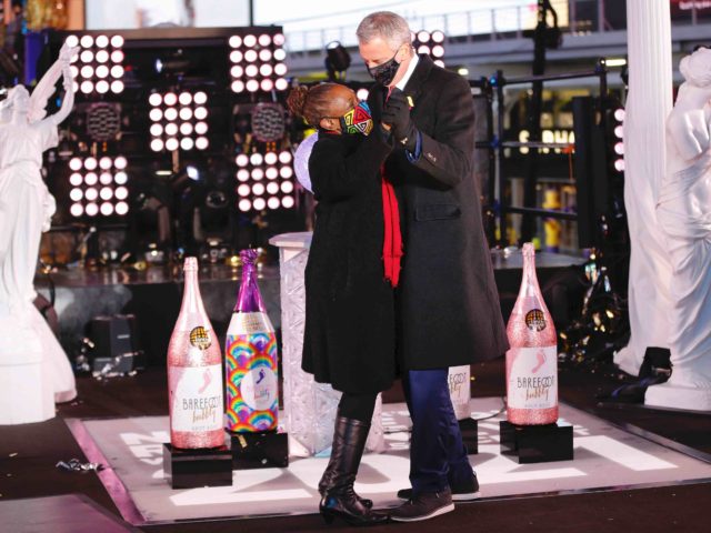 De Blasio dancing (Gary Hershorn / Pool / AFP / Getty)