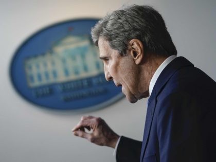 John Kerry (Drew Angerer / Getty)