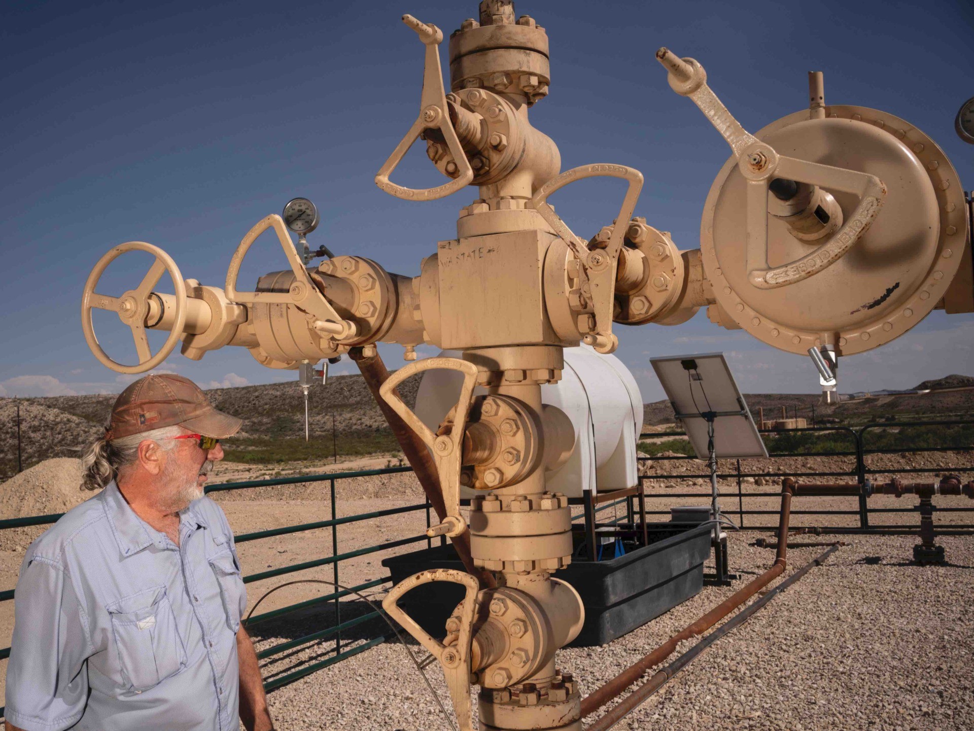 New Mexico Voted for Biden; Now Regrets Oil, Gas Suspension - Vimarsana News