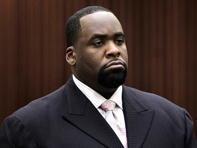 FILE - In this May 25, 2010 file photo, former Detroit Mayor Kwame Kilpatrick listens to Judge David Groner sentence him to one-and-a-half to five years in prison for violating the terms of his probation on an obstruction of justice conviction. The memoirs of Kilpatrick are expected to go on …