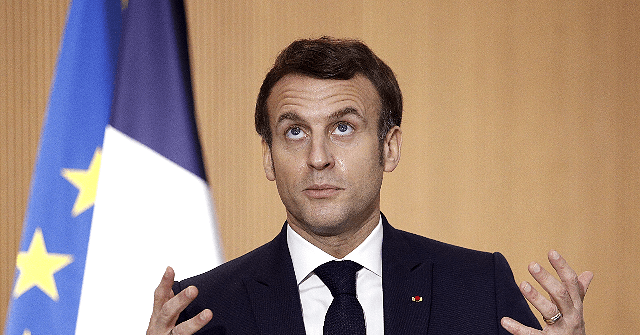 Vaccine Rollout Chaotic in Hyper-Diverse Paris Suburbs - Vimarsana News