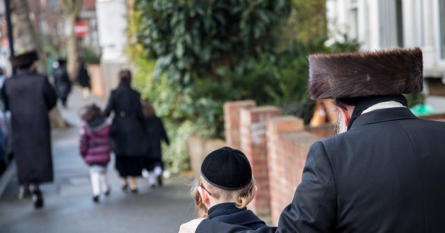 Jews Fleeing Khan's London amid Huge Antisemitism Wave, Report Claims