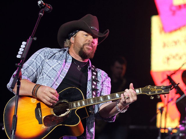 INDIO, CA - APRIL 25: Musician Toby Keith performs during day 2 of Stagecoach: California's Country Music Festival 2010 held at The Empire Polo Club on April 25, 2010 in Indio, California. (Photo by Christopher Polk/Getty Images)