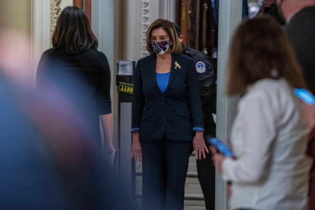 Pelosi: Lawmakers who bypass House metal detectors will be fined