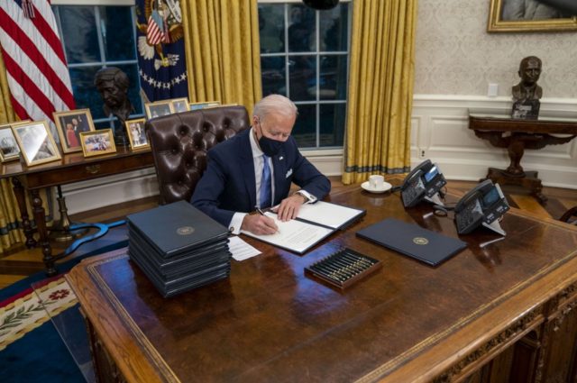 Biden to sign new orders to give states COVID-19 help, widen testing