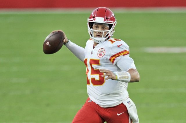 Chiefs' Patrick Mahomes clears concussion protocol, will play vs. Bills