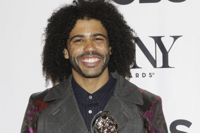 Daveed Diggs: 'Snowpiercer' society constantly reinvents itself