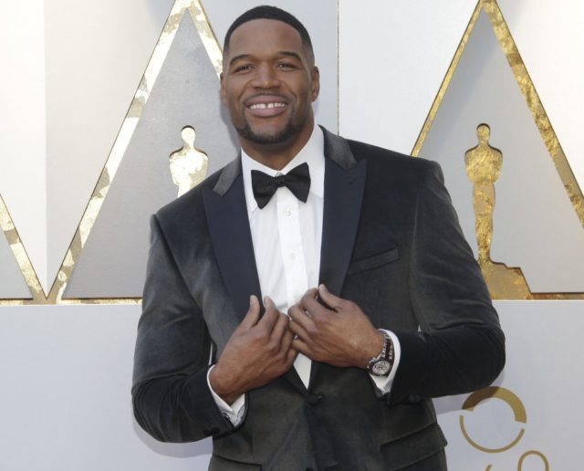 Michael Strahan tests positive for COVID-19