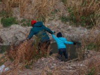 Sheriff: 'Clear Evidence' that Illegal Immigration Soaring