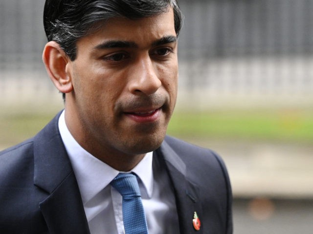 LONDON, ENGLAND - NOVEMBER 10: Chancellor of the Exchequer Rishi Sunak leaves Downing Street as he heads to the weekly Cabinet meeting at the Foreign Office on November 10, 2020 in London, England. (Photo by Leon Neal/Getty Images)