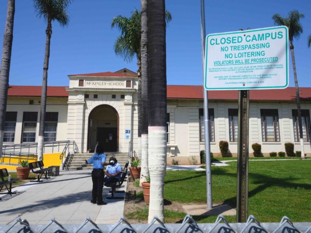 LAUSD closed (Robyn Beck / AFP / Getty)