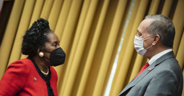 WATCH: Democrat Uses 'Fine People Hoax' in Hearing, Gets Fact-checked WATCH: Democrat Uses 'Fine People Hoax' in Hearing, Gets Fact-checked