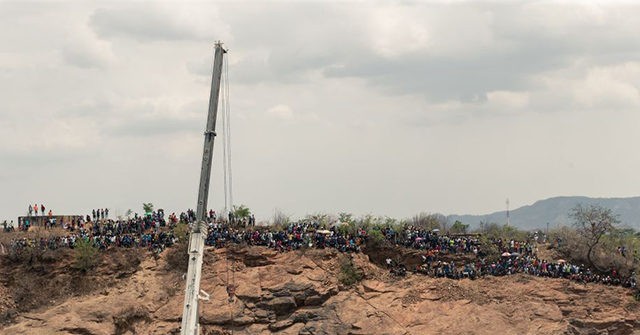 Zimbabwean Villagers Say China Bribing Leaders to Colonize Mining Areas