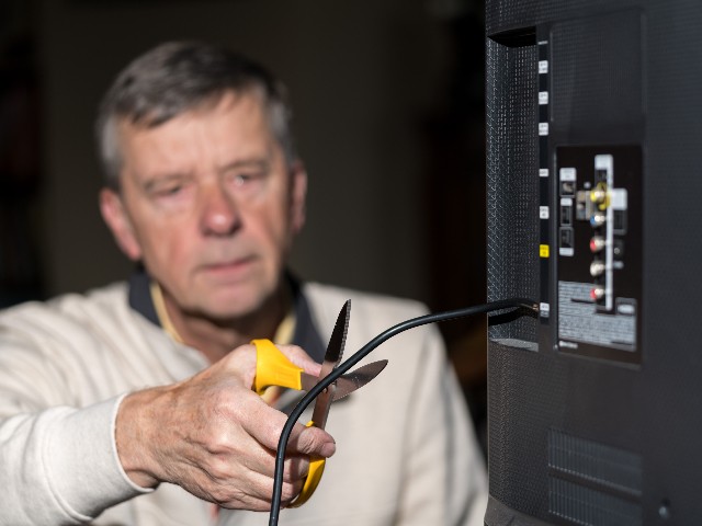 Nolte: Cord-Cutting Hit Record Highs in 2020 - Vimarsana News