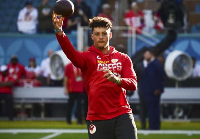 Chiefs' Patrick Mahomes, fiancée announce birth of first child