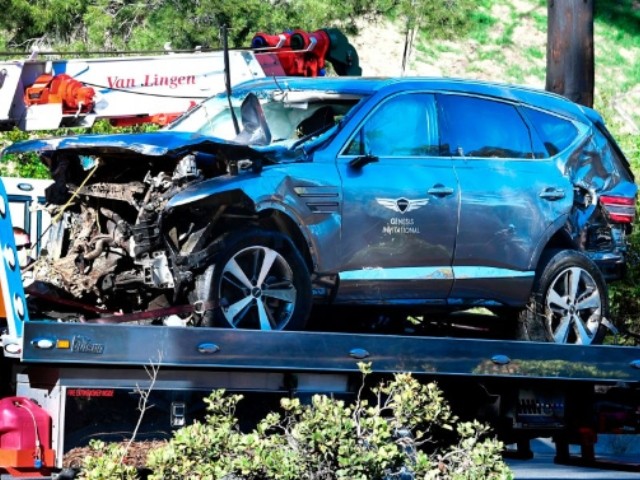 Tiger Woods Was Found Unconscious at Crash Scene