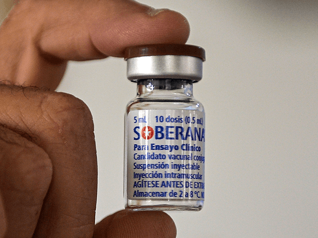 Vicente Verez, Director General of the Finlay Vaccine Institute, shows a vial of the Sober