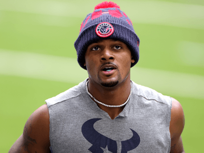 Deshaun Watson #4 of the Houston Texans in action against the Cincinnati Bengals at NRG Stadium on December 27, 2020 in Houston, Texas. (Photo by Carmen Mandato/Getty Images)
