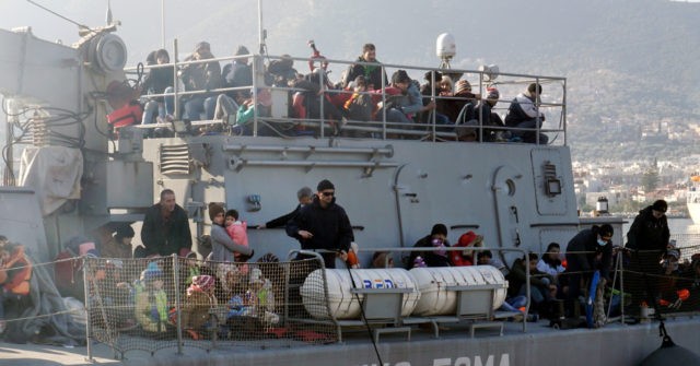 Turkish Minister: Greece Threw Handcuffed Migrants into the Sea