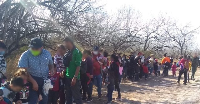 Large Migrant Groups Continue Crossing Border into Texas -- 24K in Two Weeks