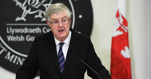 Leader of Welsh Govt Would Consider 'Temporary' Curfew for All Men