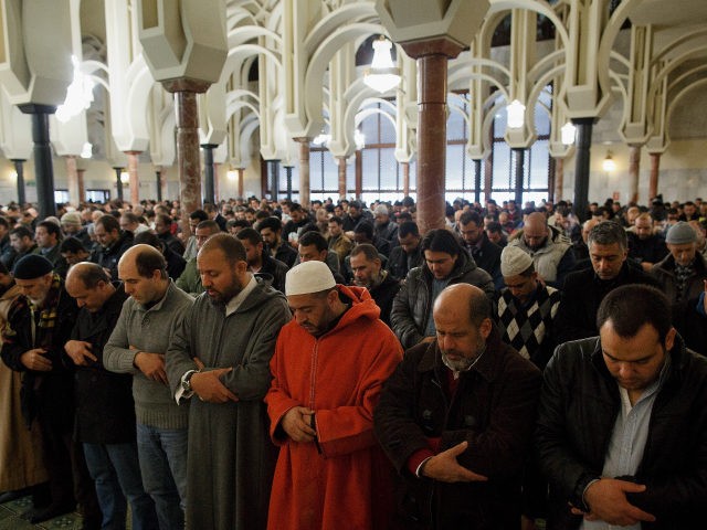 MADRID, SPAIN - JANUARY 30: Muslim men pray during Friday prayer at Madrid's Islamic Cultural Center on January 30, 2015 in Madrid, Spain. More than 1.7 million Muslims live in Spain, which is around the 3.6 percent of the population. (Photo by Pablo Blazquez Dominguez/Getty Images)