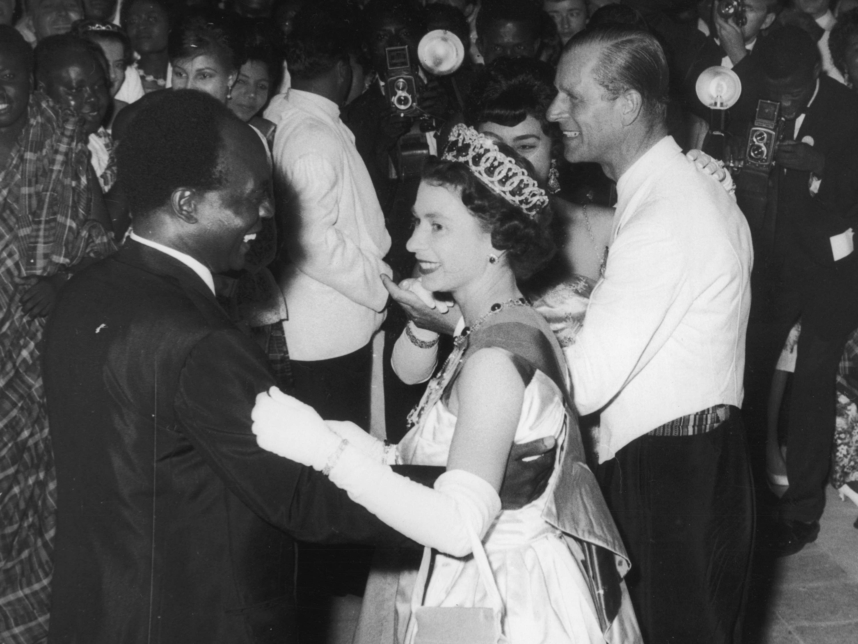 Queen Elizabeth and Kwame Nkrumah (Central Press / Getty)