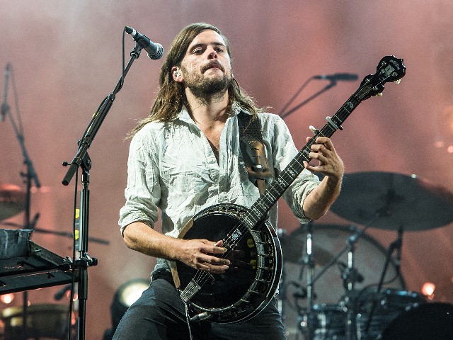 Leftists Attack Mumford & Sons Member for Praising Andy Ngo, Promoting His Book Exposing Antifa