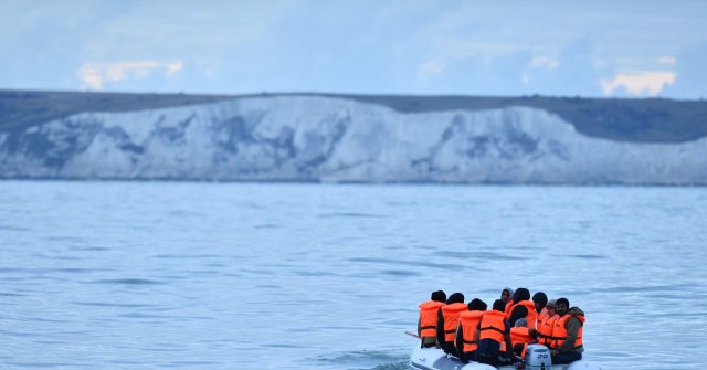 UK Could Hold Asylum Seekers Overseas for Processing: Report