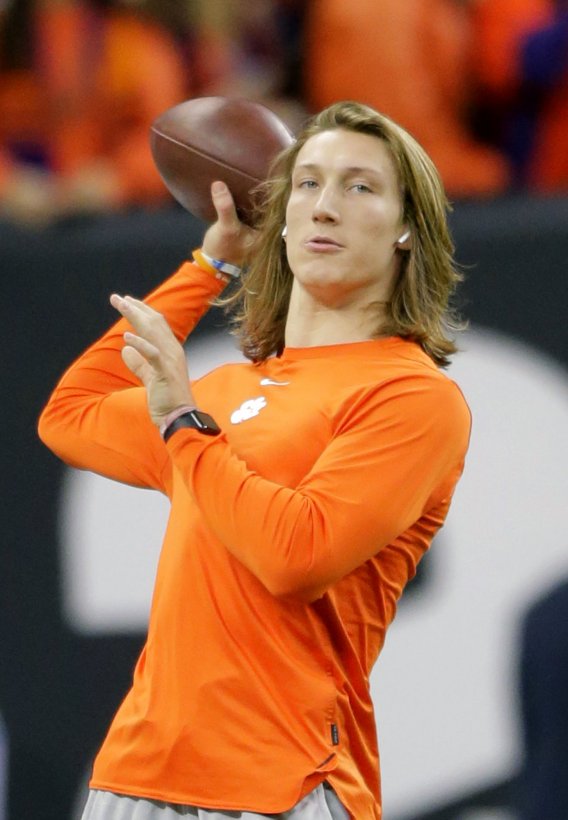 Ex-Clemson QB Trevor Lawrence inks deal with Topps for exclusive 50-card box set