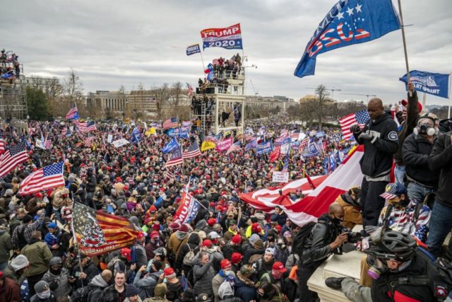 U.S. prosecutors seek court delays amid hundreds of Capitol riot cases