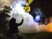 Μινεσότα στην άκρη: Ταραχές στο κέντρο του Μπρούκλιν μετά από αποτελέσματα διακοπής κυκλοφορίας στον θάνατο του Daunte Wright