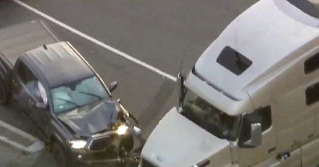 WATCH: Big Rig Driver Blocks Murder Suspect's Vehicle During Pursuit - Vimarsana News