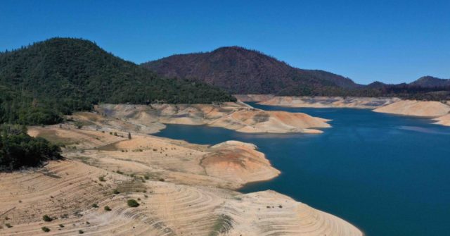 PHOTOS: Drought Returns to California as Lake Oroville Drops Dramatically