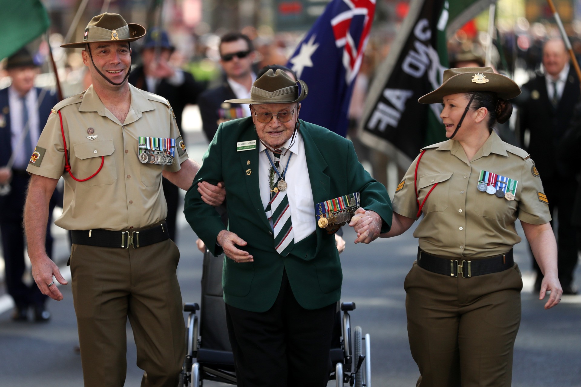 PICS Thousands Honour Fallen in Australia, New Zealand on ANZAC Day