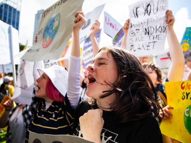 Alarmists Threaten 'Worldwide Societal Breakdown' from Climate Crisis - Vimarsana News