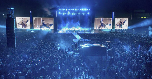 As The World Isolates. A New Zealand Band Plays to 50,000 Fans - Vimarsana News