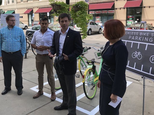 "A year into @limebike ’s time in South Bend we’ve had nearly 300,000 rides and over 40,000 individual riders. Today we celebrated by announcing a pilot for dockless bike share parking at three locations around the City." @PeteButtigieg/Twitter