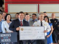 Florida Gov. DeSantis to Offer $1K Bonuses to Police Officers, Firefighters
