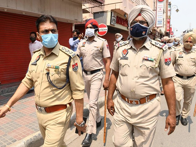 Indians Using Fake IDs with Donald Trump's Name to Thwart Lockdown - Vimarsana News