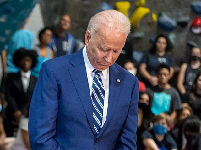 US President Joe Biden waits to speak about the progress in the fight against Covid-19, at the Sportrock Climbing Centers in Alexandria, Virginia on May 28, 2021. (Photo by MANDEL NGAN / AFP) (Photo by MANDEL NGAN/AFP via Getty Images)