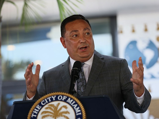 Miami Police Chief Pushes Universal Background Checks - Vimarsana News